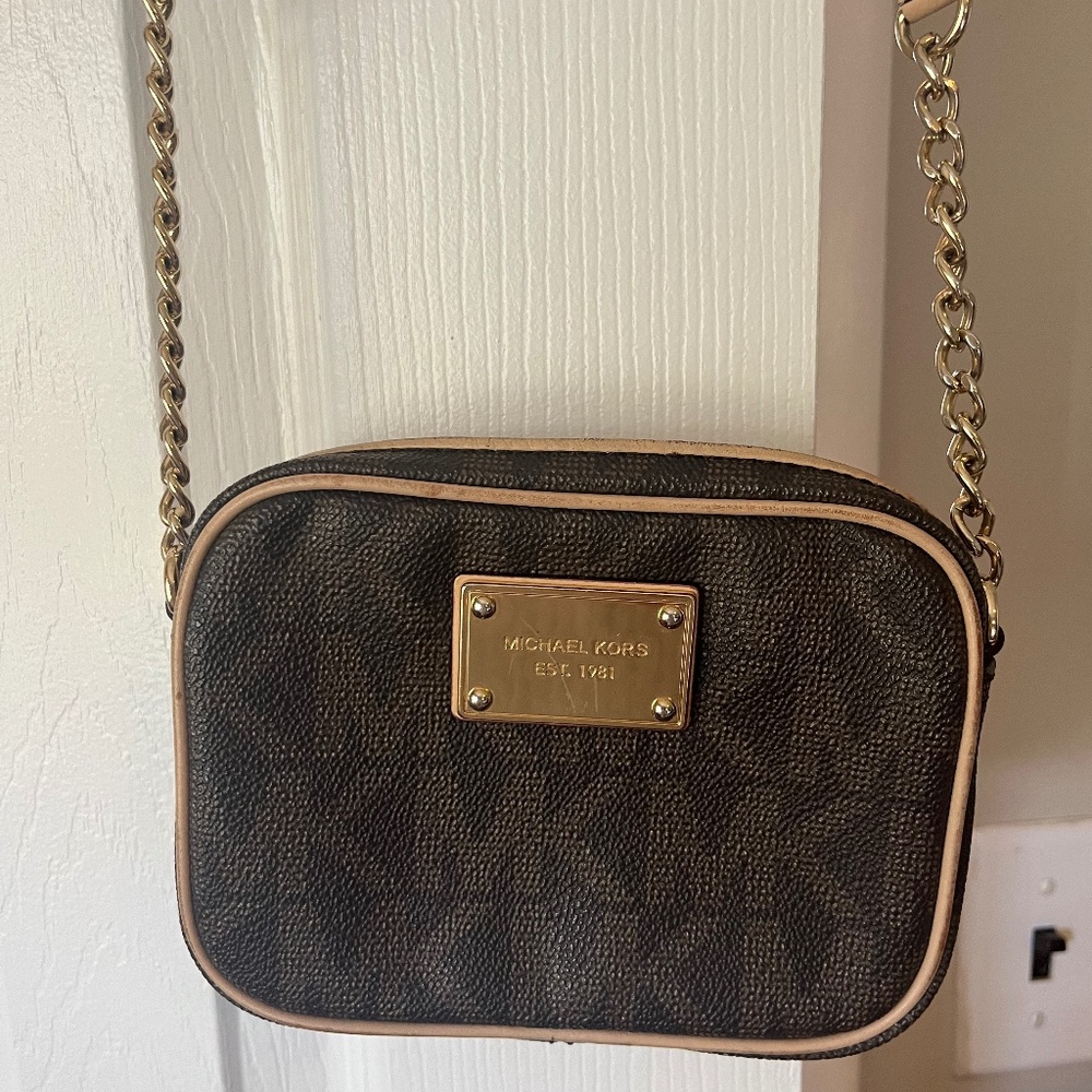 Michael Kors Crossbody logo bag